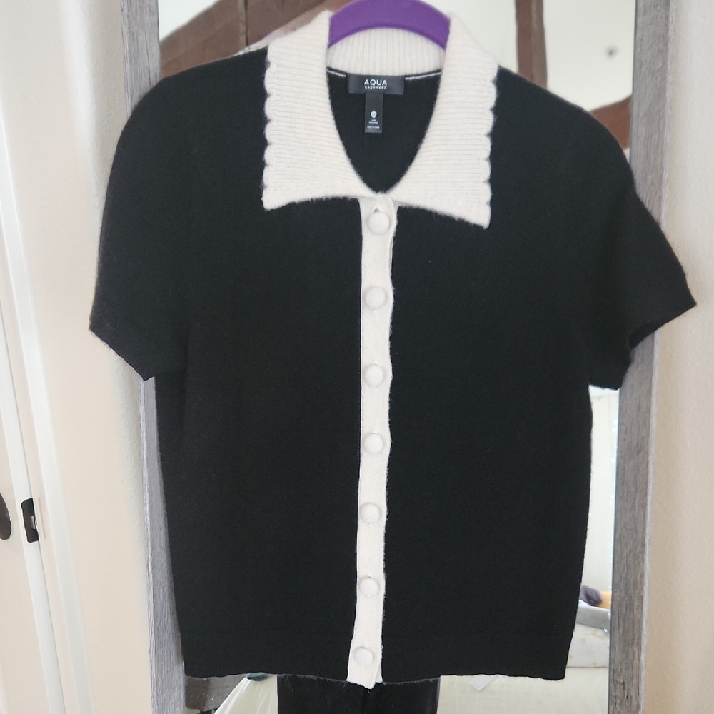 Black/white cashmere button front top by Aqua, size xs